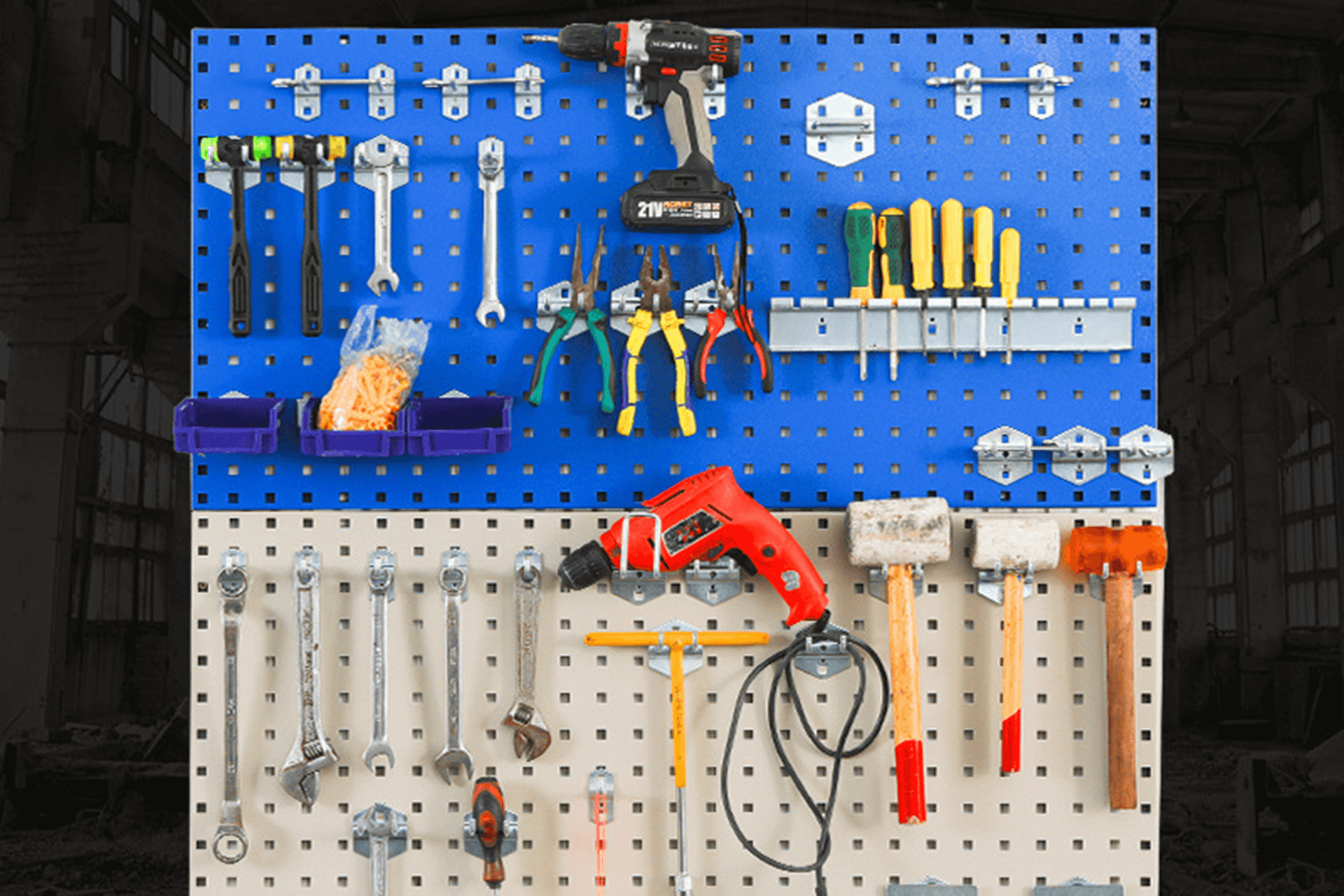 Maximize The Efficiency of The Hardware Tool Display Rack