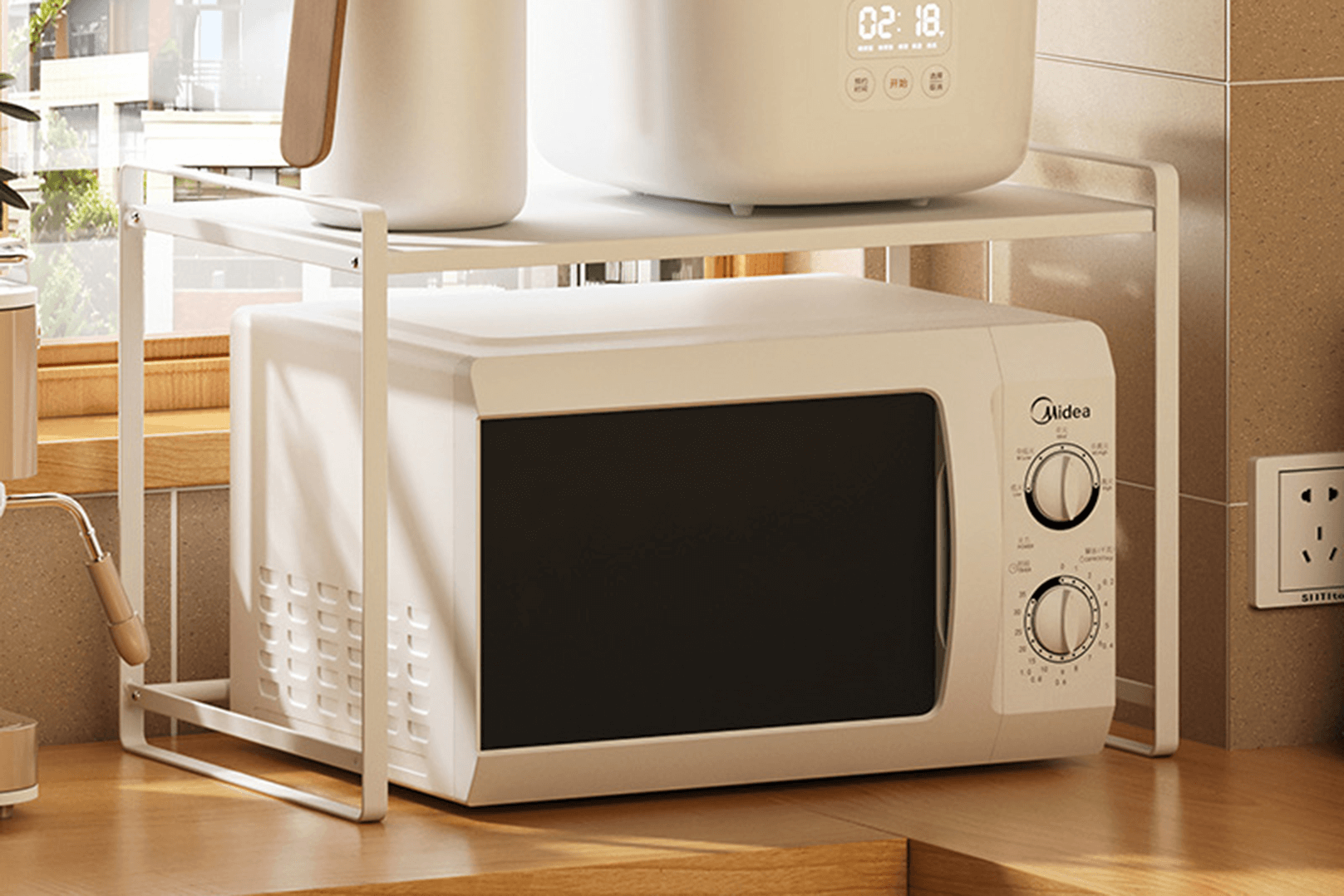 Kitchen microwave shelving