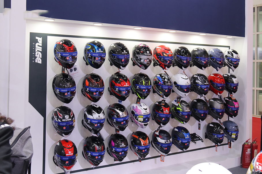 helmet display stand